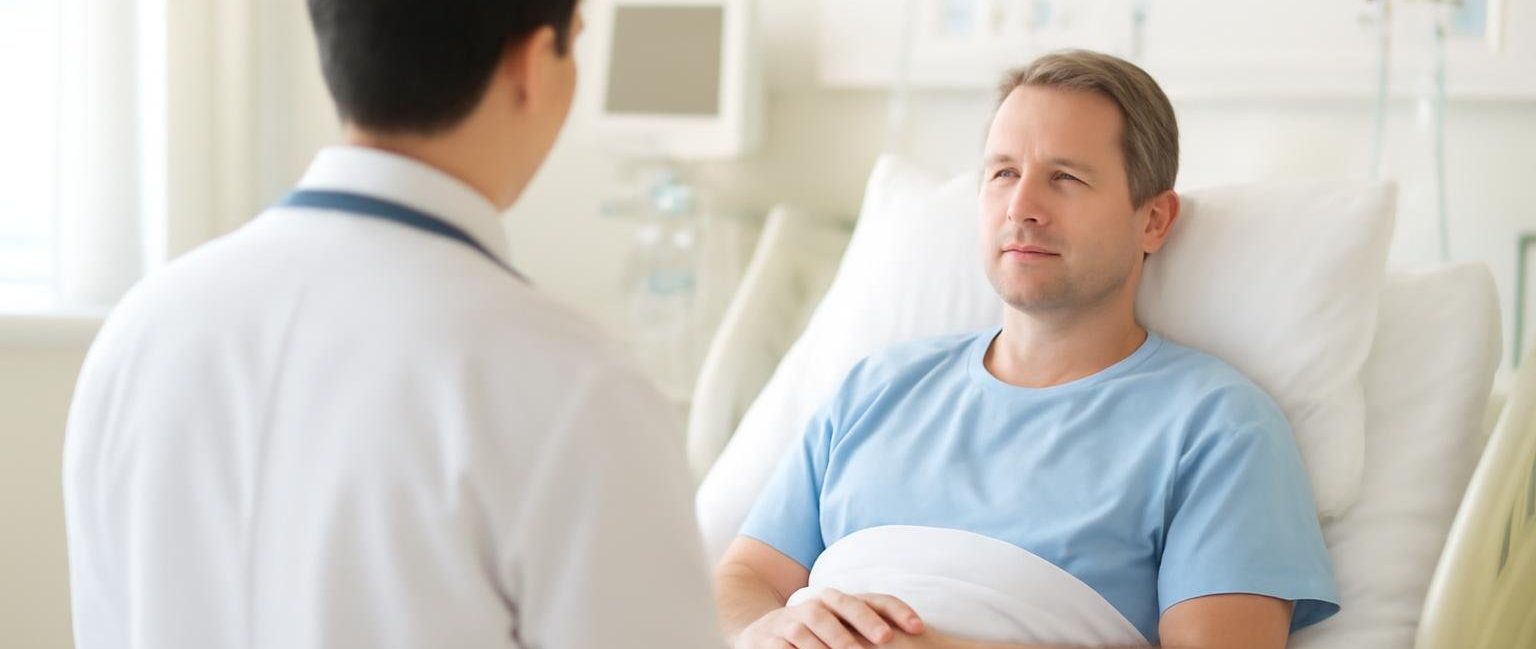 professionnel-sante-patient-lit-hopital